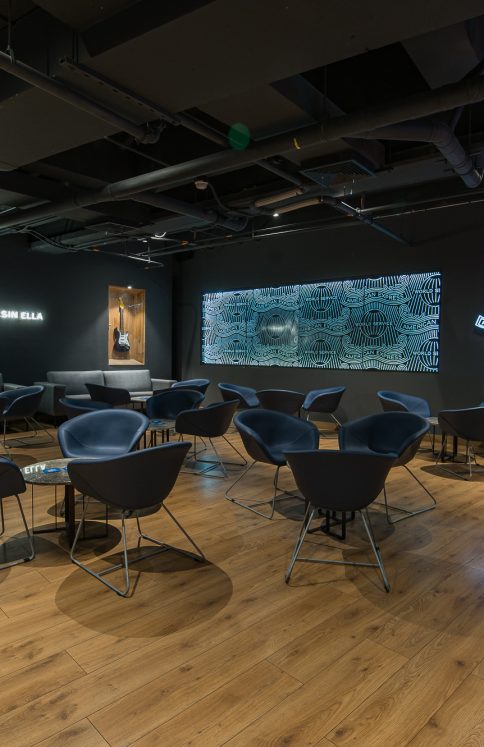 American Express Lounge Bar