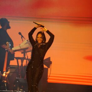 ALICIA KEYS 10