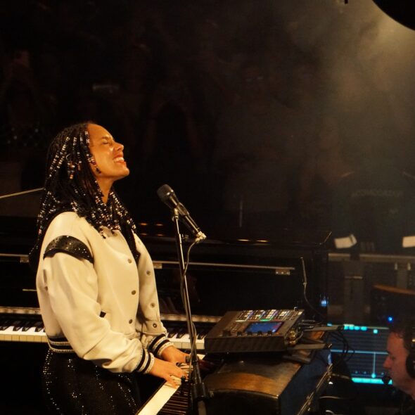 ALICIA KEYS 13
