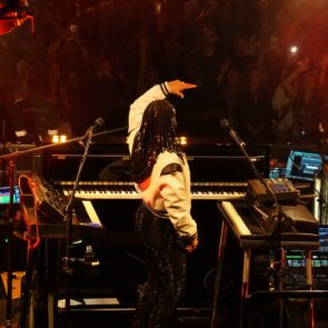 ALICIA KEYS 16