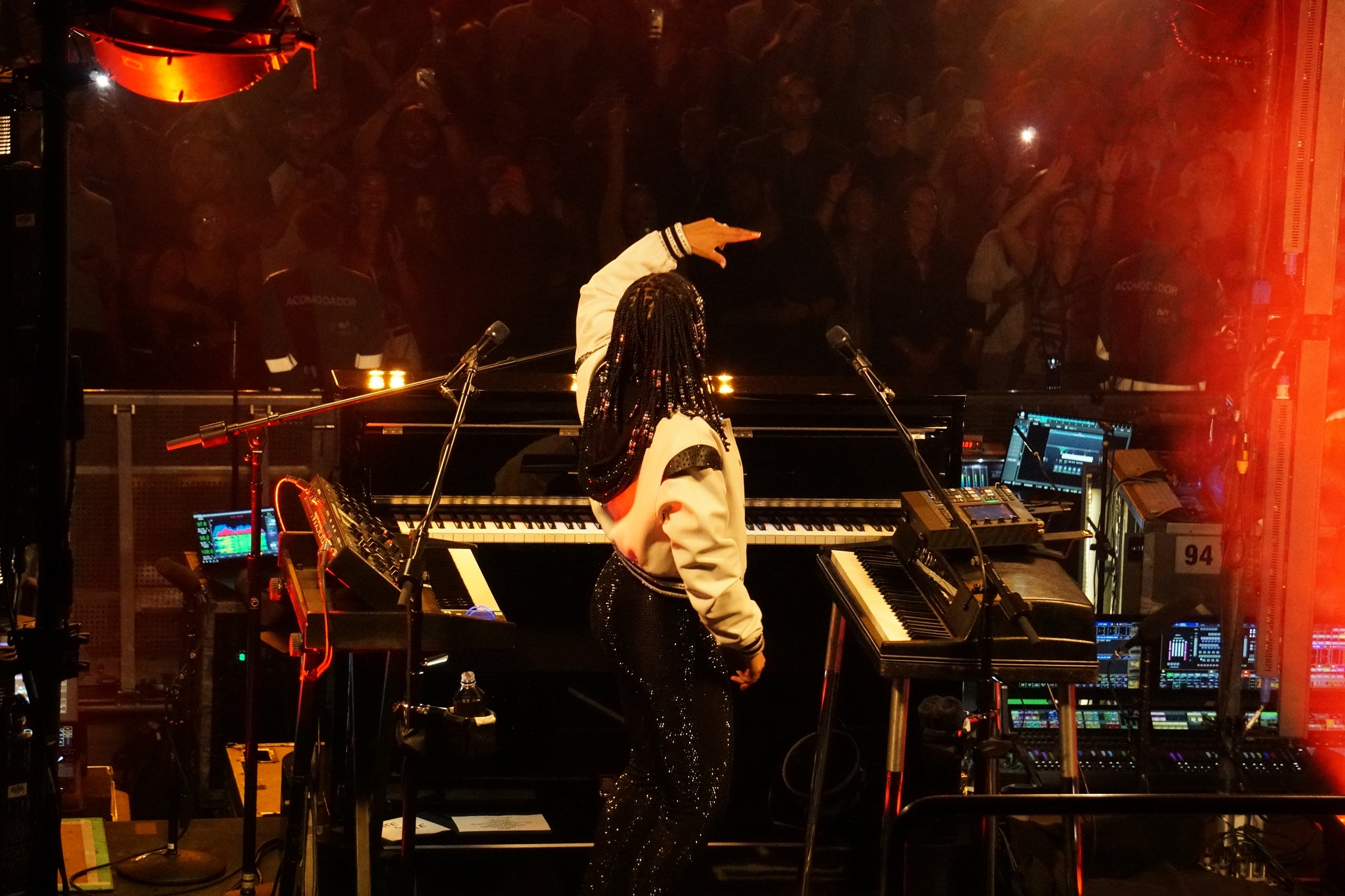 ALICIA KEYS 16