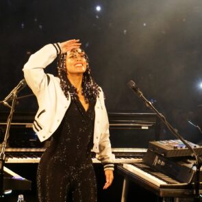 ALICIA KEYS 17