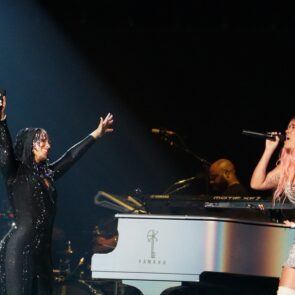 ALICIA KEYS 4