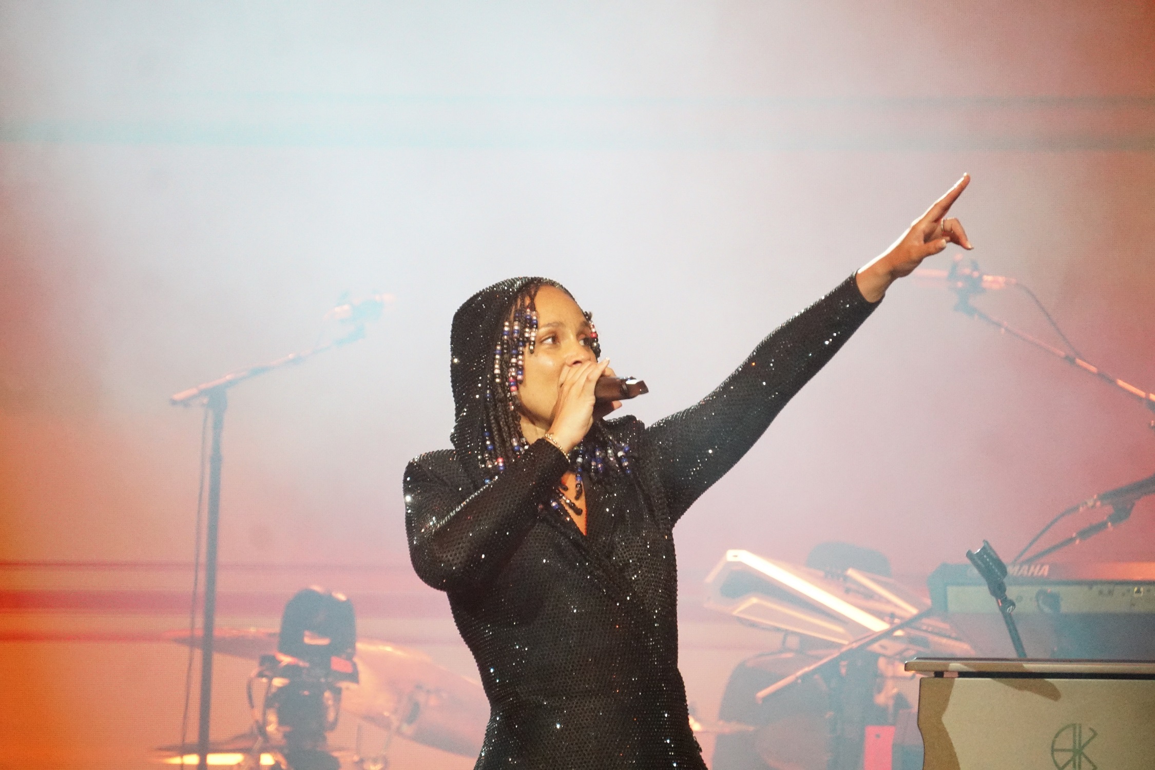 ALICIA KEYS 8