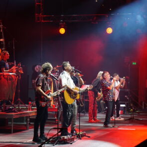 AUTÉNTICOS DECADENTES