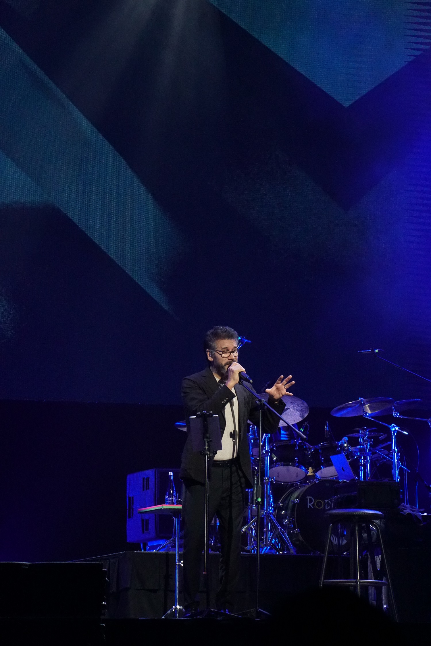 JESÚS ADRIÁN ROMERO 18