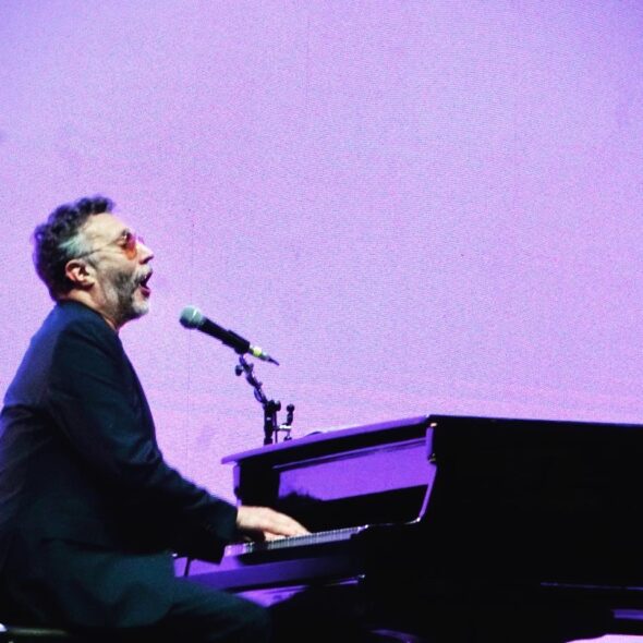 JESÚS ADRIÁN ROMERO 25