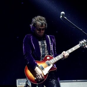 JESÚS ADRIÁN ROMERO 30