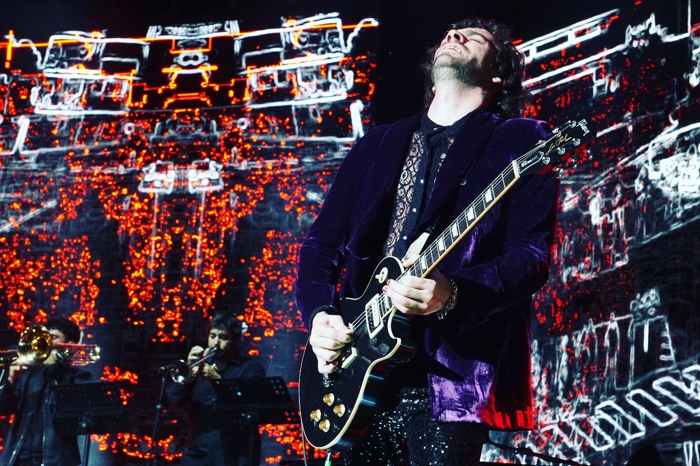 JESÚS ADRIÁN ROMERO 41