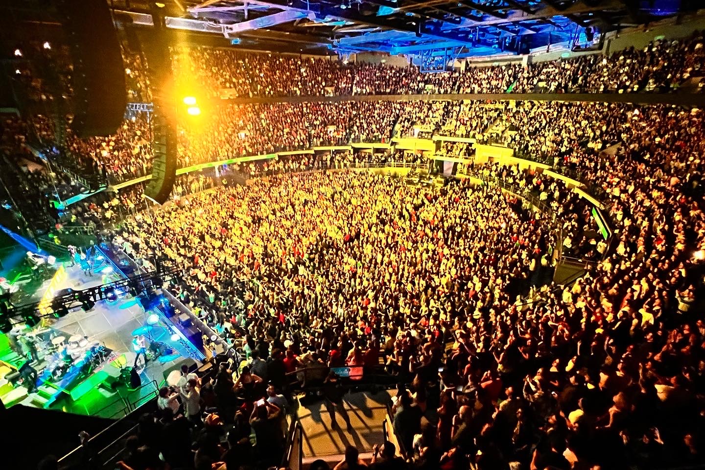 JESÚS ADRIÁN ROMERO 43