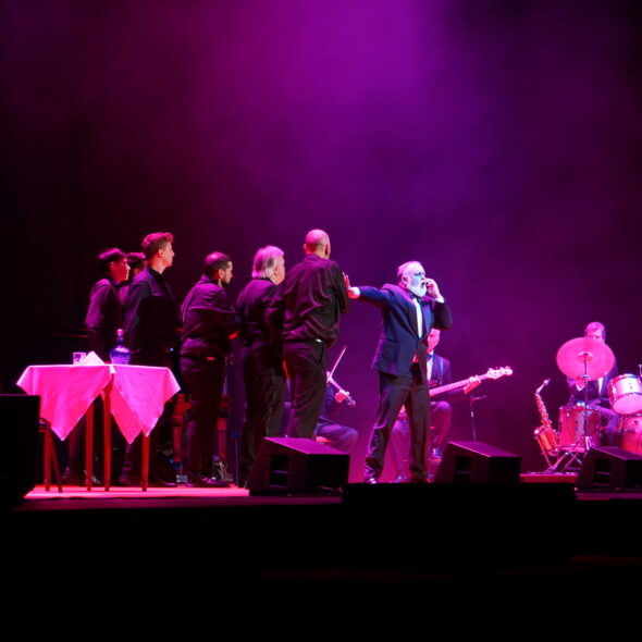 LES LUTHIERS 2