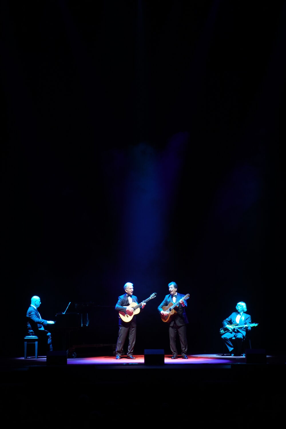 LES LUTHIERS 3