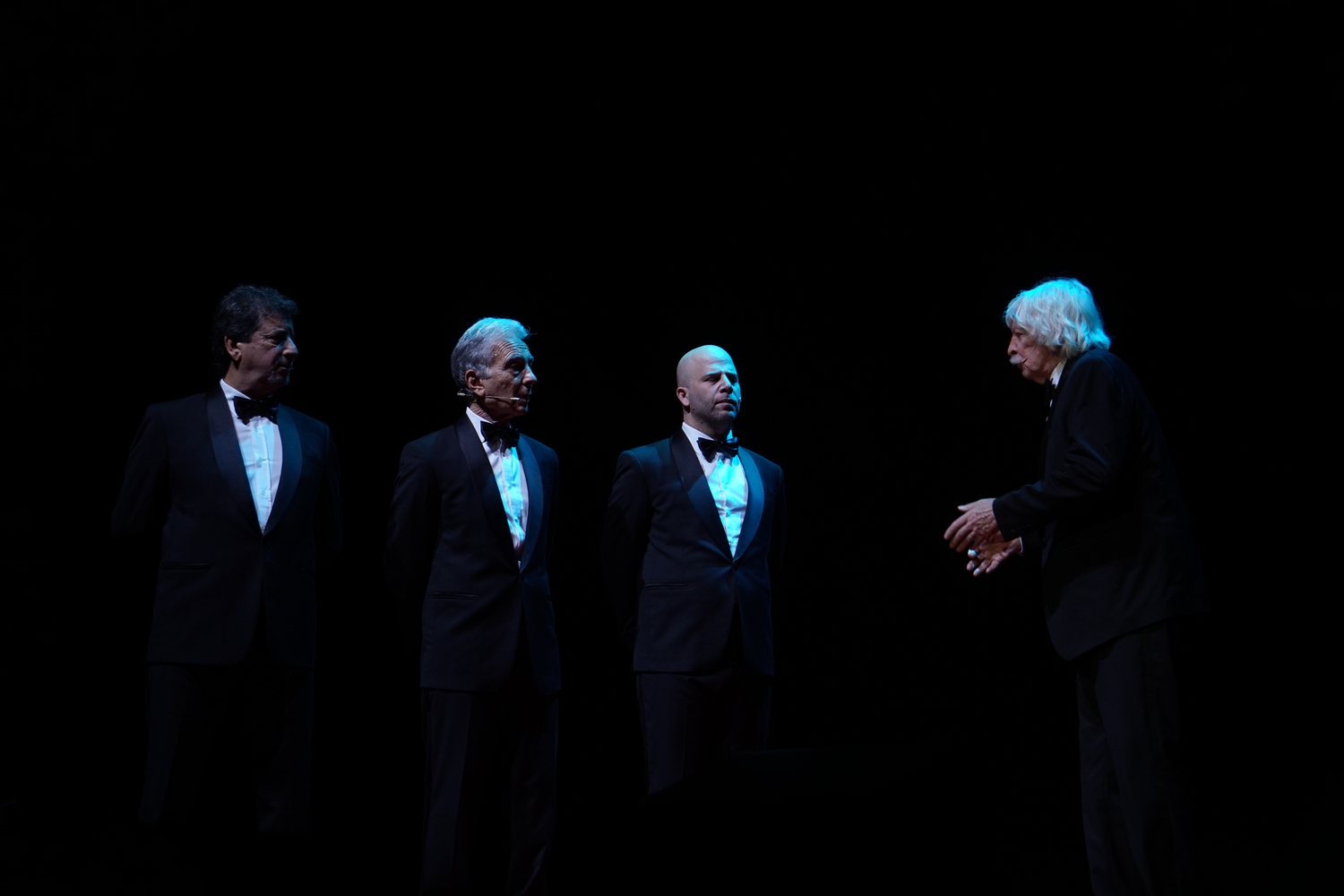 LES LUTHIERS 6