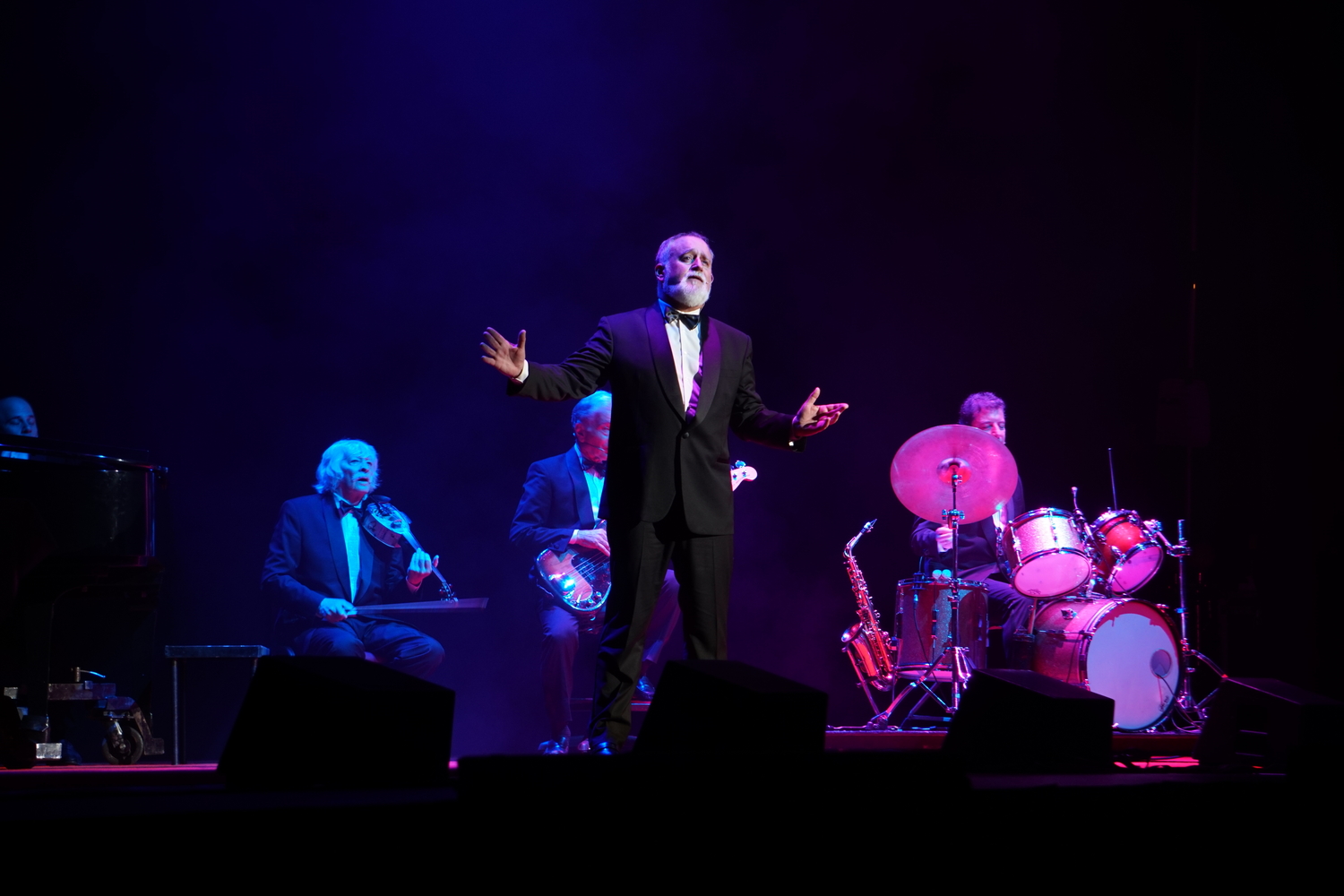 LES LUTHIERS 8